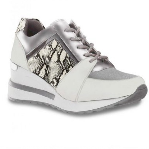 Steve Madden HYSTERIA WHITE White Platform Heel - Picture 2 of 13